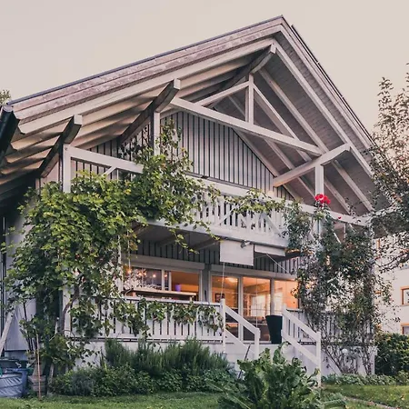 Gardenia-altach, 2-4 P, Küche, Garten, Terrasse, Parkplatz, Wifi, Stellplatz Altach