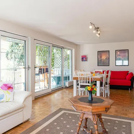 Gardenia-altach, 2-4 P, Kueche, Garten, Terrasse, Parkplatz, Wifi, Stellplatz *