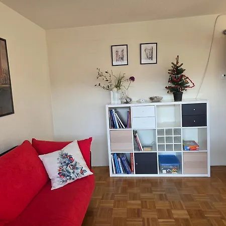 Gardenia-altach, 2-4 P, Kueche, Garten, Terrasse, Parkplatz, Wifi, Stellplatz Apartman